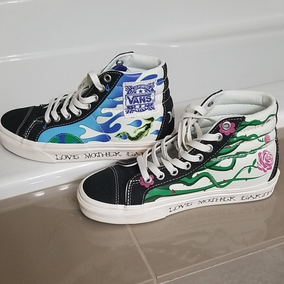 Vans - Picture 3 of 7